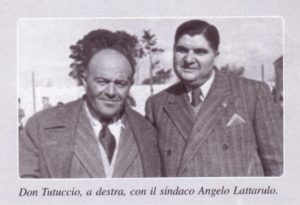 Don Tutucci Castellana (a destra), con il Sindaco Angelo Lattarulo